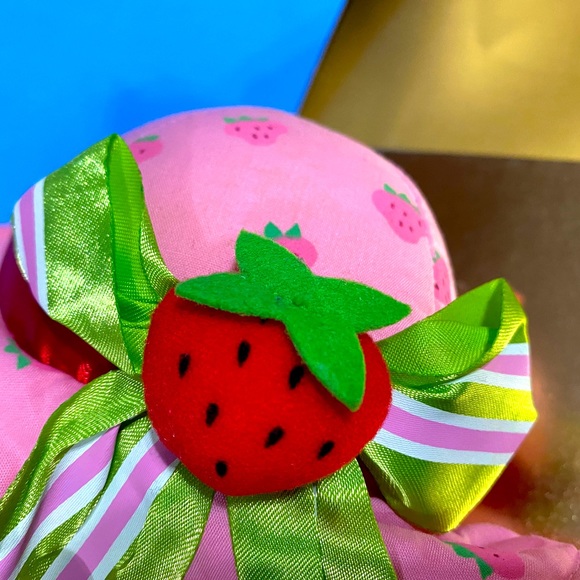 STRAWBERRY SHORTCAKE VTG 2003 RAG DOLL PLUSH REMOVABLE TOP EMBROIDERED FACE 10” - Picture 2 of 13